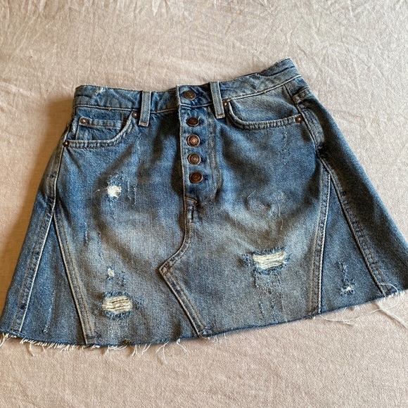 Free People, We The free, button fly denim skirt. 24. NWOT - Picture 4 of 4